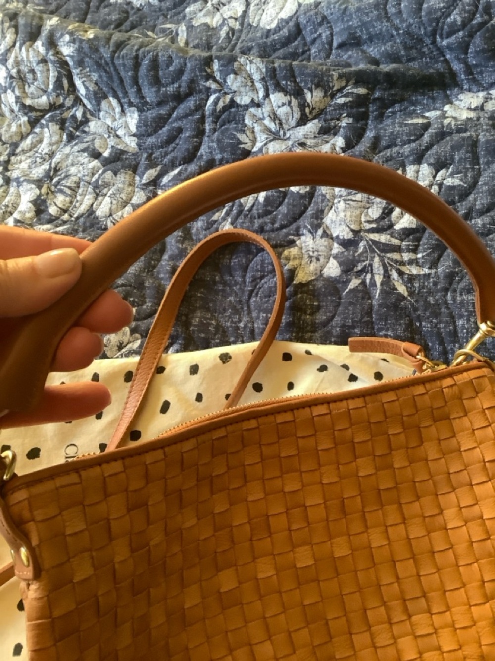 Clare V. Petit Moyen Messenger Natural Woven Tan Leather - Picture 8 of 11